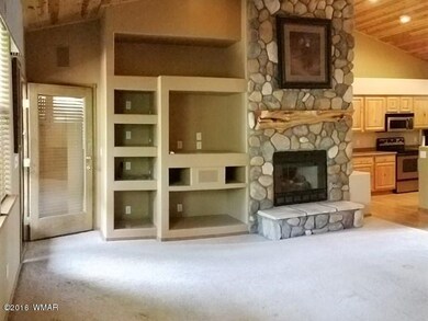 007_LIVING ROOM