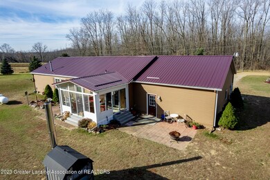 11905 W Island Rd Fowler MI-205