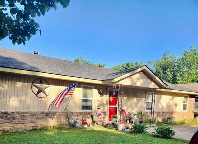 909 N Center Ave, Shawnee, OK 74801 - photo 4