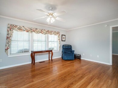 2611 Mapleview Ln, Burlington, NC 27217 - photo 5