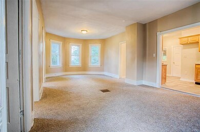 307 Mauch Chunk St, Nazareth, PA 18064 - photo 5