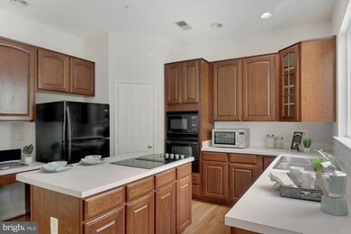 8203 Shooting Star Ln, Laurel, MD 20724 - photo 7