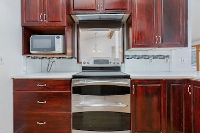 1125 NE 7th Dr, Newport