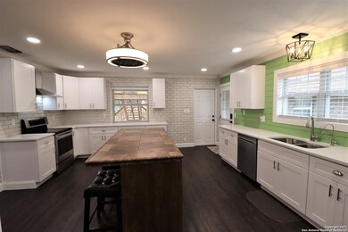 12520 Stage Coach Ln, Helotes, TX 78023 - photo 6