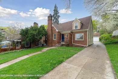 04-20-University-Dr-East-Lansing-MI-4882