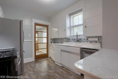 1828 N Lafayette Ave, Royal Oak, MI 48073 - photo 5