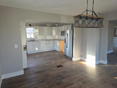 800 Powers St, Stewart, MN 55385 - photo 3