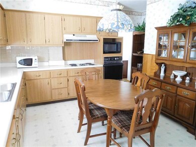 Eat in kitchen