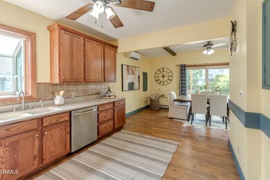 209 9th Ave NW, Mandan, ND 58554 - photo 5