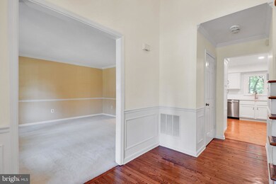 11916 Grason Ln, Bowie, MD 20715 - photo 6