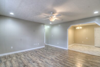 702 Madison St, Manchester, TN 37355 - photo 3