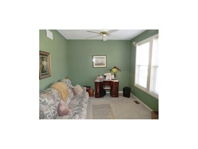 Formal dinning or sitting room