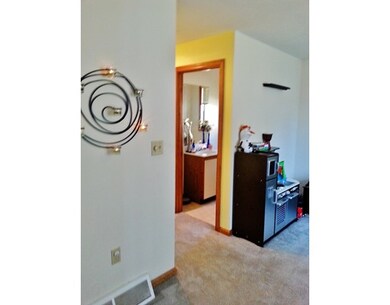 18 Scarborough Dr unit U69, Nashua, NH 03063 - photo 6