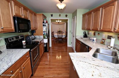 6910 Catalpa Springs Dr, Louisville, KY 40228 - photo 7