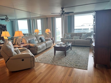 The Patrician unit 701, Palm Beach, FL 33480 - photo 2