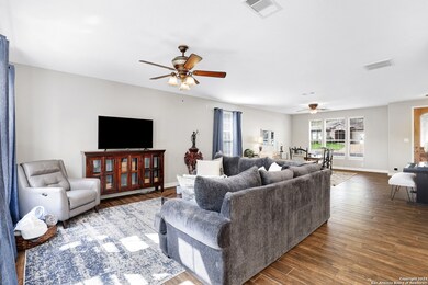 8018 Maddie Ln, San Antonio, TX 78255 - photo 6