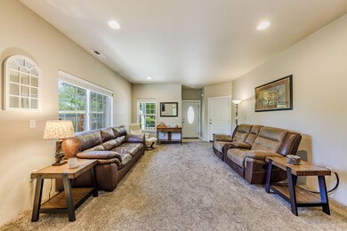 3110 Bursell Rd, Central Point, OR 97502 - photo 5