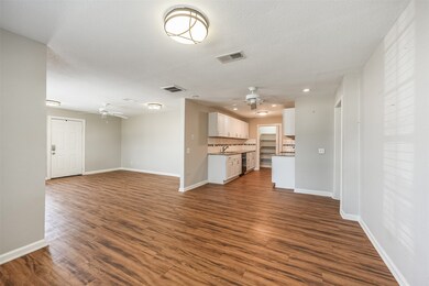 9117 Harvest Acres Dr unit A, Manvel, TX 77578 - photo 5