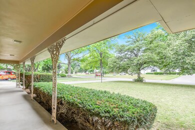 2945BerwickBlvd_16180_4