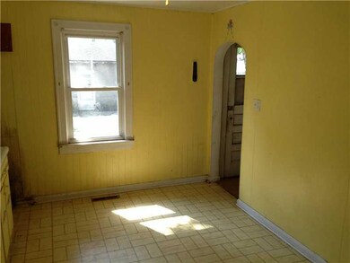 1523 W 7th St, Anderson, IN 46016 - photo 7