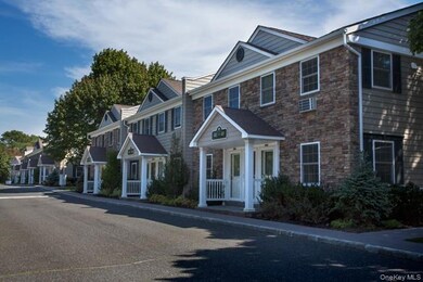 184 Hallock Rd unit 1A1, Lake Grove, NY 11755 - photo 3