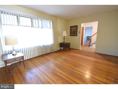 813 Liberty Ln, Blackwood, NJ 08012 - photo 4