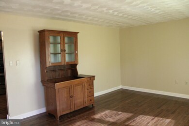 13 Murphy Rd, Harpers Ferry, WV 25425 - photo 6