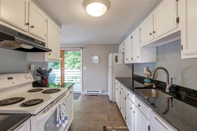 6 Salmon St, Newmarket, NH 03857 - photo 7