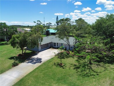 698 Fischer Dr, Sebastian, FL 32958 - photo 2