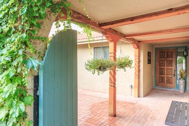 4100 N Dustin Ave-19