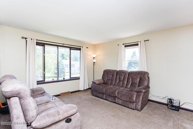 5 Deerfield Place, Schenectady, NY 12302 - photo 5