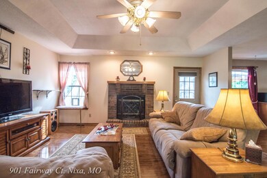 901 Fairway Nixa MO-2636
