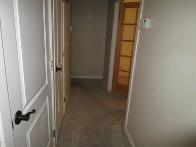 10- Hallway to bedrooms