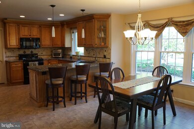 8 Marian Cir, Chalfont, PA 18914 - photo 3