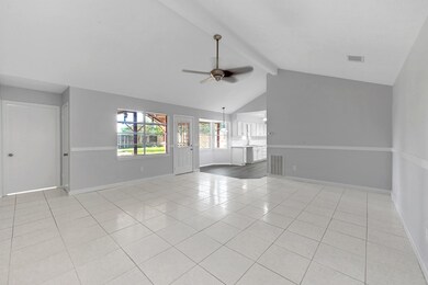 10818 Overlea Dr, Houston, TX 77089 - photo 3