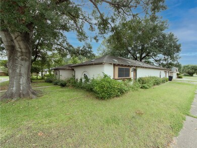 7710 Streamside Dr, Houston, TX 77088 - photo 2