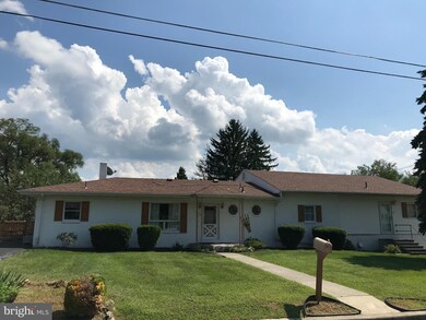 1350 Logan St, Reading, PA 19607 - photo 2