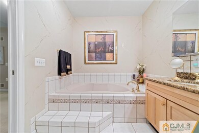 9 Kent Ct, Monroe Township, NJ 08831 - photo 5