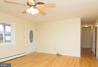 321 Taney Dr, Taneytown, MD 21787 - photo 4