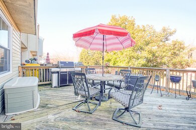 7110 Gardenview Ct, Chestnut Hill Cove, MD 21226 - photo 7