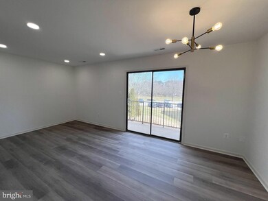 11311 Laurelwalk Dr, Laurel, MD 20708 - photo 5