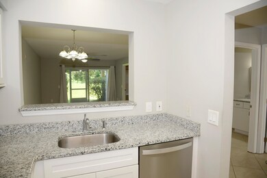 4274 Calinda Ln unit 213, Niceville, FL 32578 - photo 6