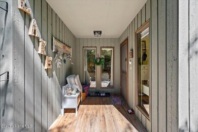 05-Front entry