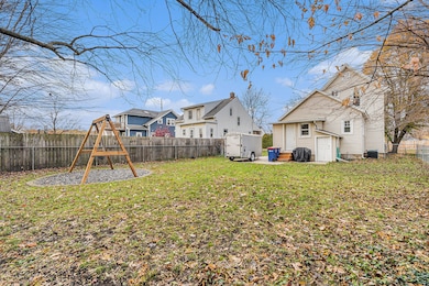 1046 Pulawski St SW, Grand Rapids, MI 49504 - photo 3