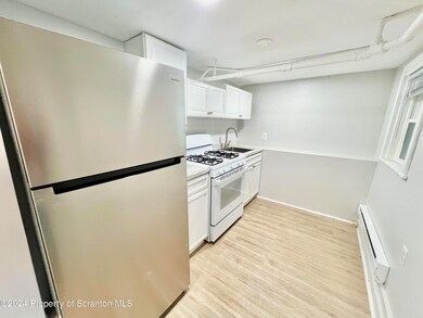 422 Emmett St unit 3, Scranton, PA 18505 - photo 2