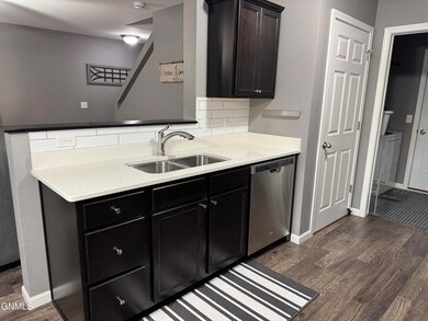 4115 Normandy St, Bismarck, ND 58503 - photo 7