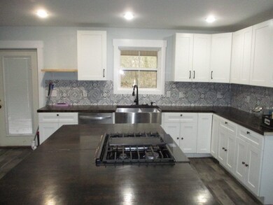 422 Parker Rd, Portland, TN 37148 - photo 5