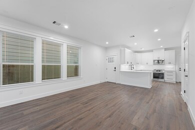 4208 Castor St unit A, Houston, TX 77022 - photo 6