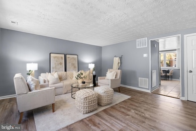 430 Burbank Ct, Halethorpe, MD 21227 - photo 4