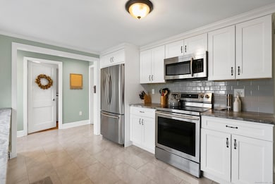 52 Stillman Rd, Wethersfield, CT 06109 - photo 7